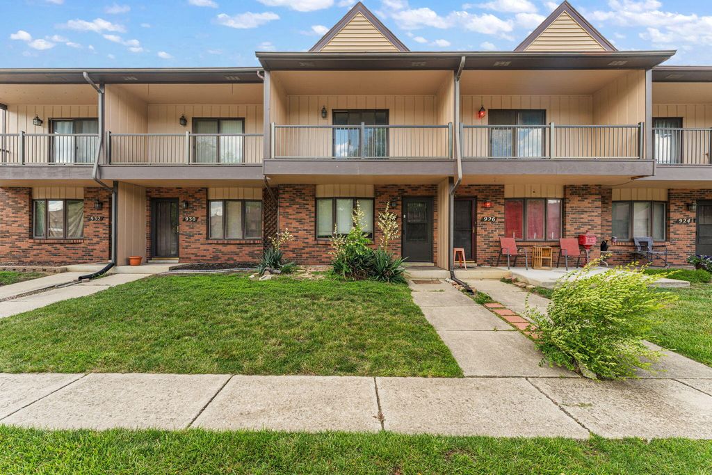 928 Jordan Circle, Schererville, IN 46375