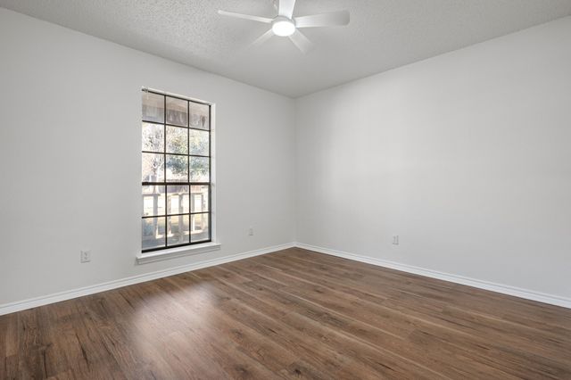 1888 Tree Crest Drive, Lewisville, TX 75077