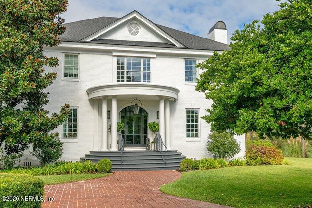 4626 RIVER POINT Road W, Jacksonville, FL 32207