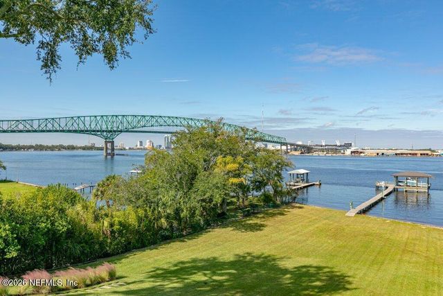 4626 RIVER POINT Road W, Jacksonville, FL 32207