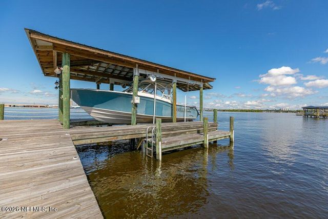 4626 RIVER POINT Road W, Jacksonville, FL 32207