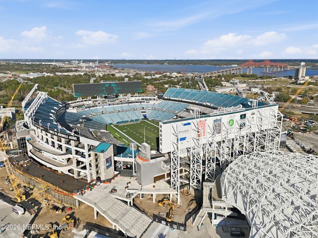 4626 RIVER POINT Road W, Jacksonville, FL 32207