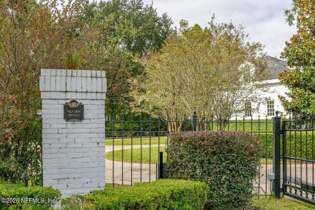 4626 RIVER POINT Road W, Jacksonville, FL 32207