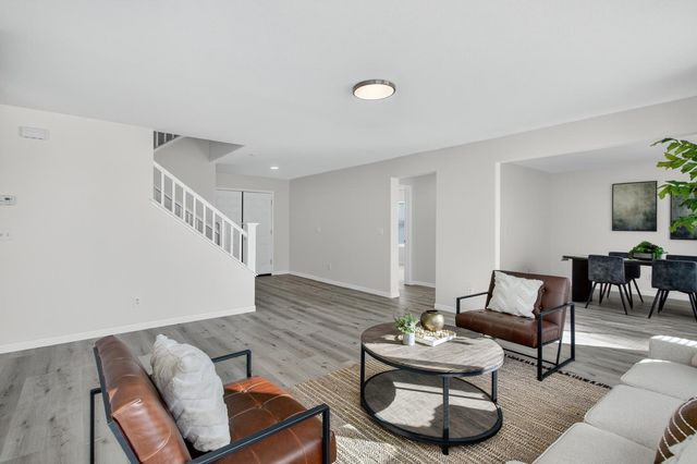 1530 Maryclair Dr, Olivehurst, CA 95961