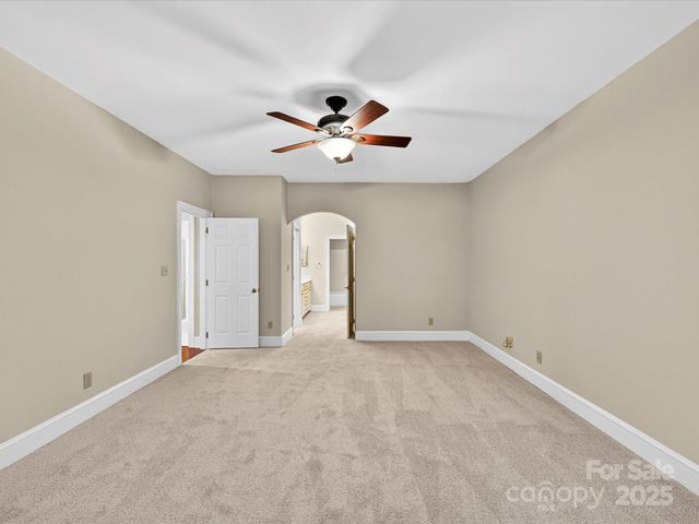 325 Queens Road 2, Charlotte, NC 28204