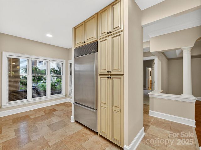 325 Queens Road 2, Charlotte, NC 28204