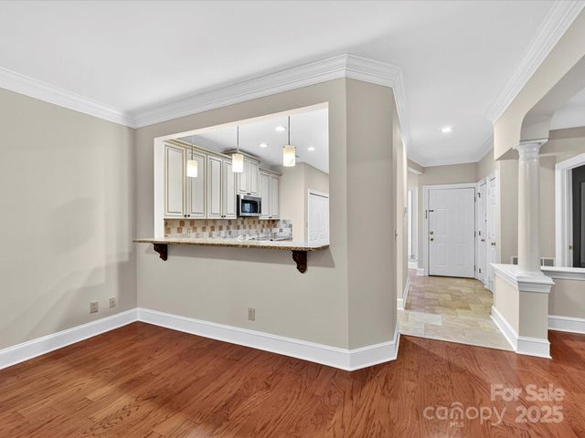 325 Queens Road 2, Charlotte, NC 28204