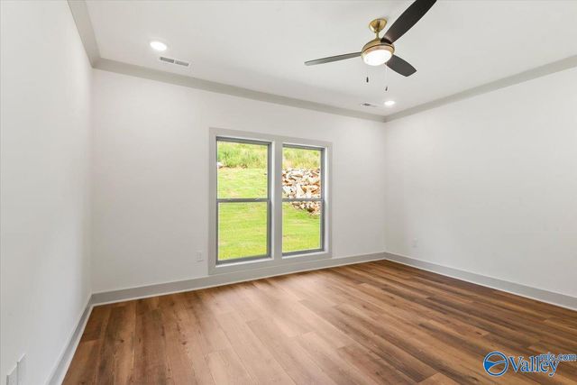 1025 Waterhouse Lane, Priceville, AL 35603