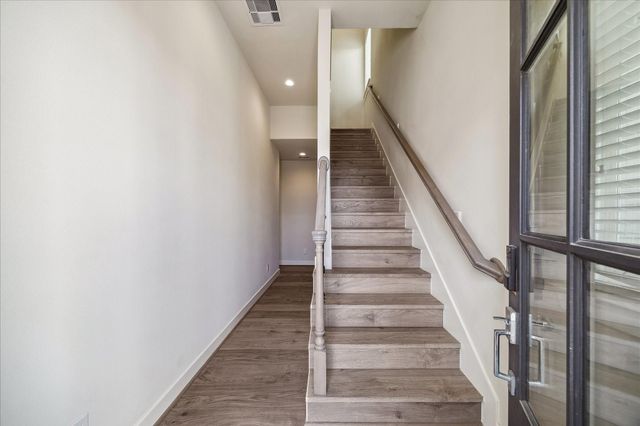 728 Carriage Knolls Drive, Houston, TX 77008