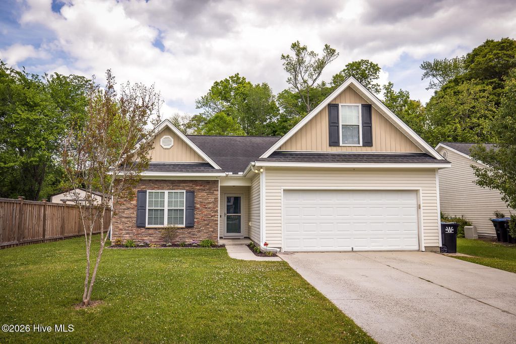 1017 Bally Bunion Lane, Burgaw, NC 28425