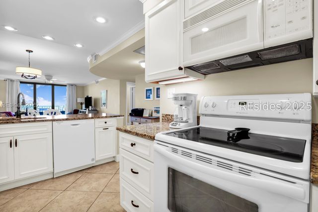 85 Folly Field Rd Apt 2203, Hilton Head Island, SC 29928