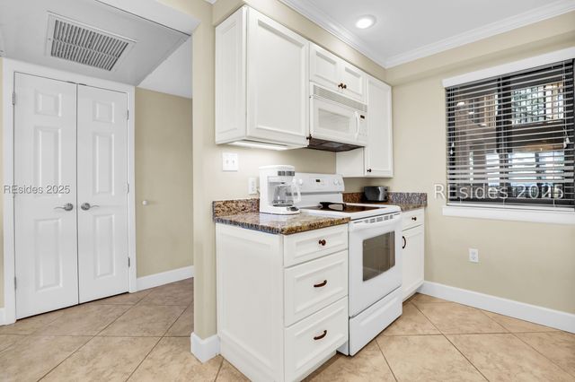 85 Folly Field Rd Apt 2203, Hilton Head Island, SC 29928