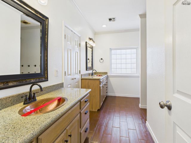 2460 WRANGLERS RETREAT, Wichita Falls, TX 76310