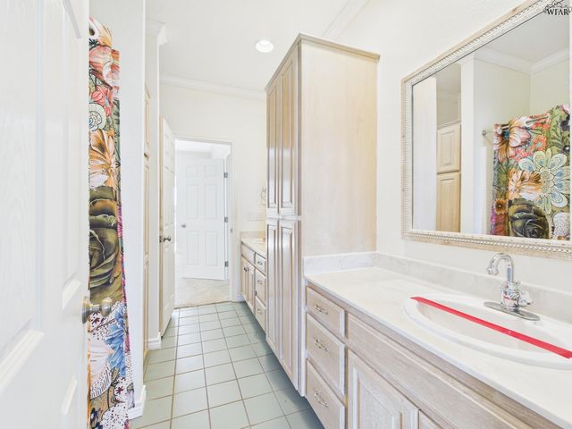 2460 WRANGLERS RETREAT, Wichita Falls, TX 76310