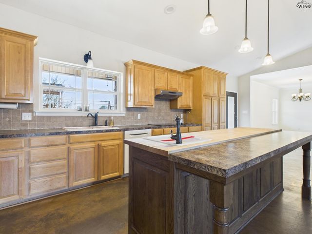 2460 WRANGLERS RETREAT, Wichita Falls, TX 76310