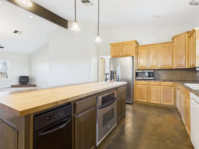 2460 WRANGLERS RETREAT, Wichita Falls, TX 76310