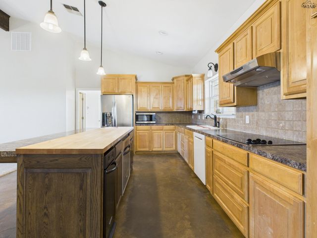 2460 WRANGLERS RETREAT, Wichita Falls, TX 76310