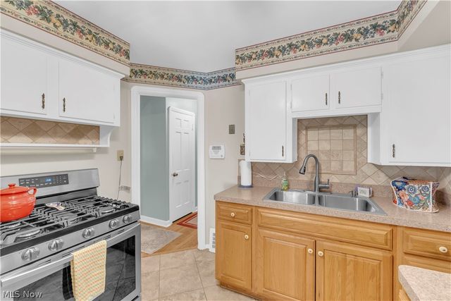 4456 W 57th Street, Cleveland, OH 44144
