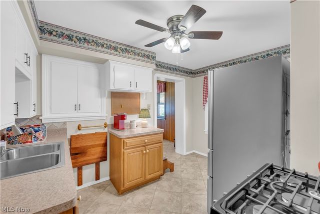 4456 W 57th Street, Cleveland, OH 44144