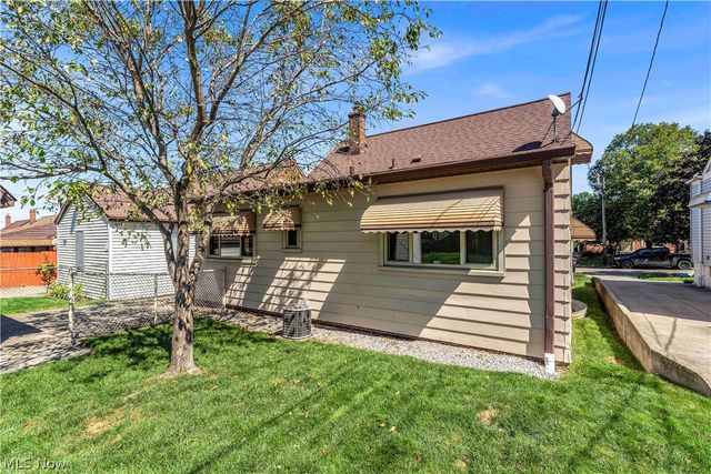 4456 W 57th Street, Cleveland, OH 44144