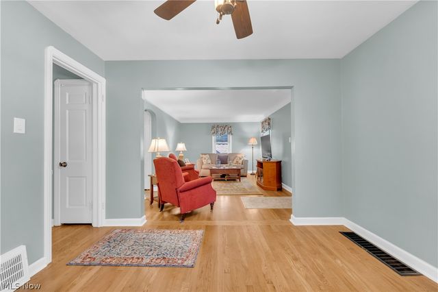 4456 W 57th Street, Cleveland, OH 44144