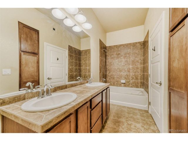 10111 Inverness Main St 218, Englewood, CO 80112