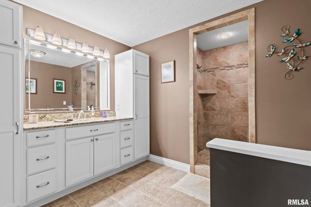 1115 Lost Tree Drive, Sherman, IL 62684