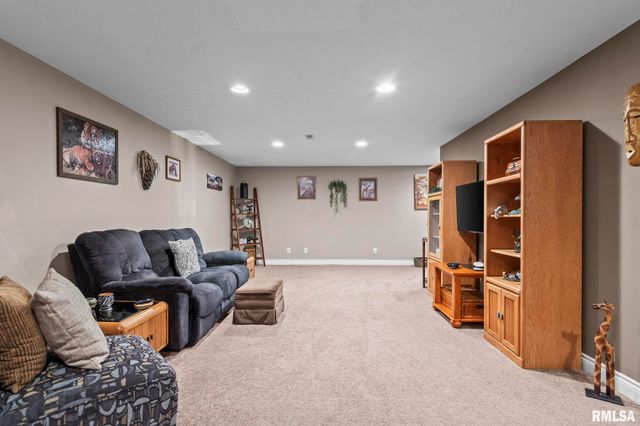 1115 Lost Tree Drive, Sherman, IL 62684