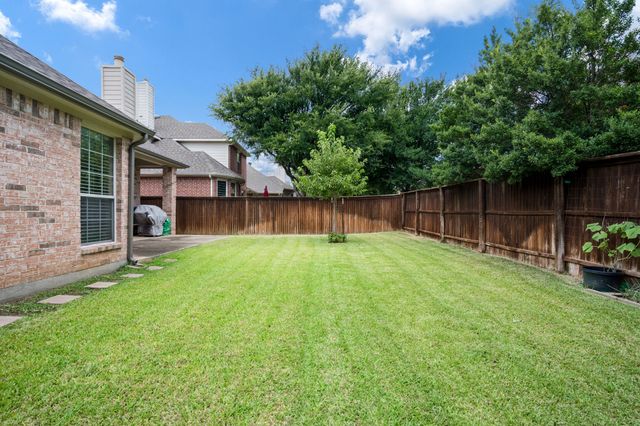 1141 Mission Lane, Lantana, TX 76226