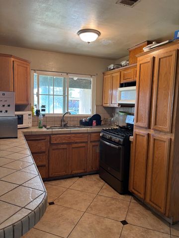 7360 Edythe Cir, Winton, CA 95388