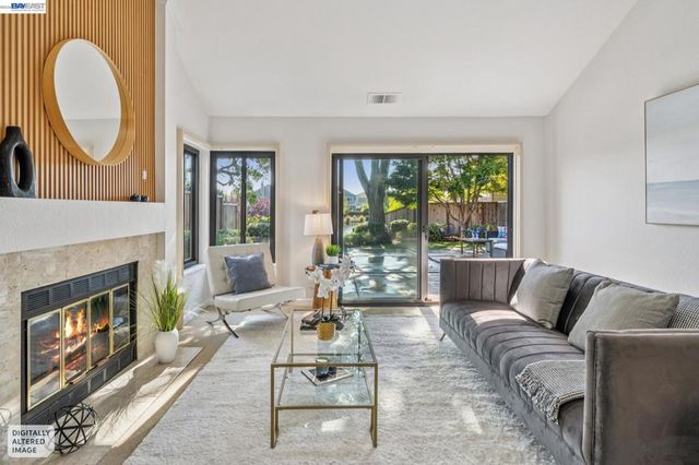 106 Purcell Dr, Alameda, CA 94502