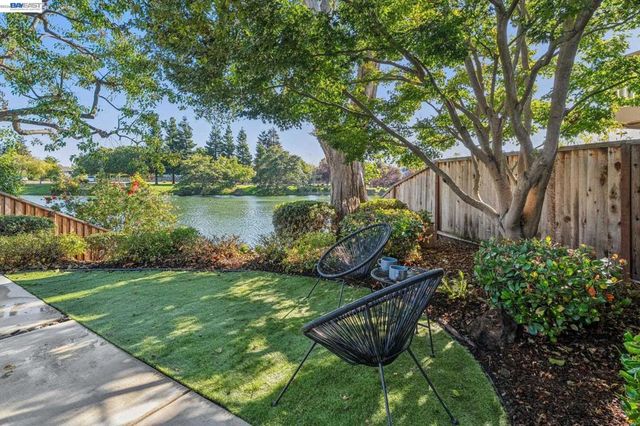 106 Purcell Dr, Alameda, CA 94502