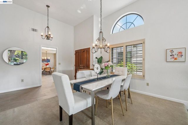 106 Purcell Dr, Alameda, CA 94502
