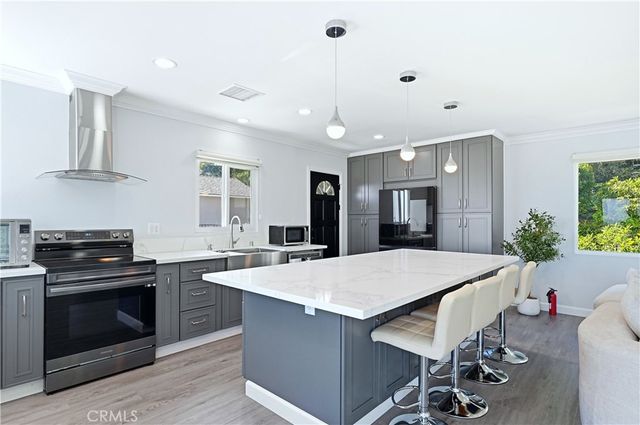 334 Anita Drive, Pasadena, CA 91105