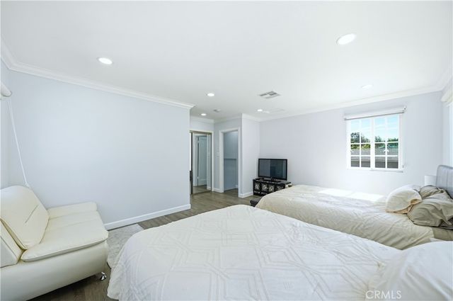 334 Anita Drive, Pasadena, CA 91105