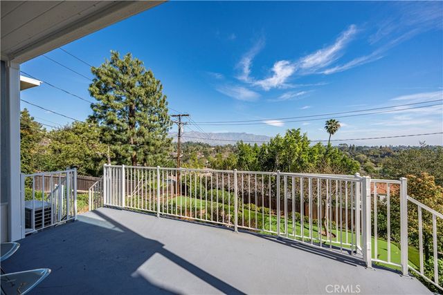 334 Anita Drive, Pasadena, CA 91105