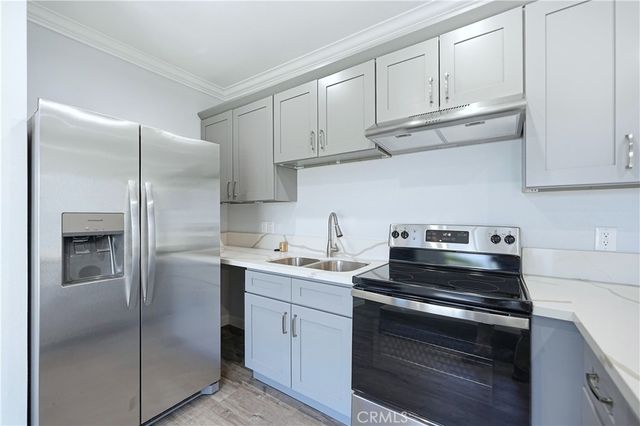 334 Anita Drive, Pasadena, CA 91105