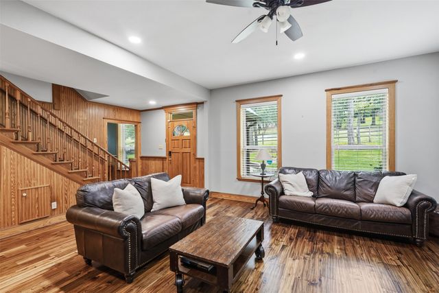 1100 Crazy Horse Trail, Burleson, TX 76028