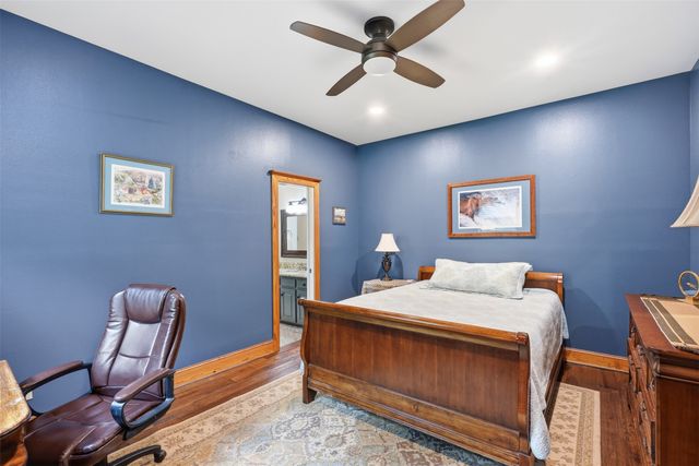 1100 Crazy Horse Trail, Burleson, TX 76028