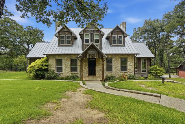 1100 Crazy Horse Trail, Burleson, TX 76028