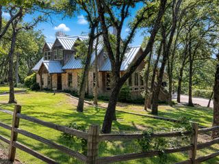 1100 Crazy Horse Trail, Burleson, TX 76028