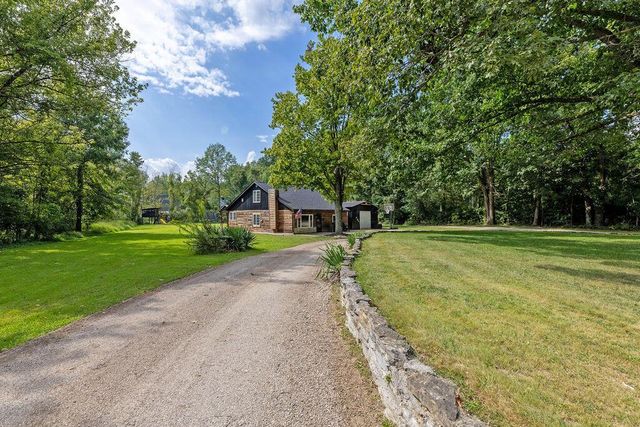 1621 Hogback Road, Sunbury, OH 43074