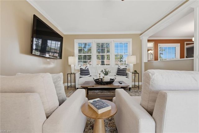 208 Great Hall CT, Virginia Beach, VA 23452