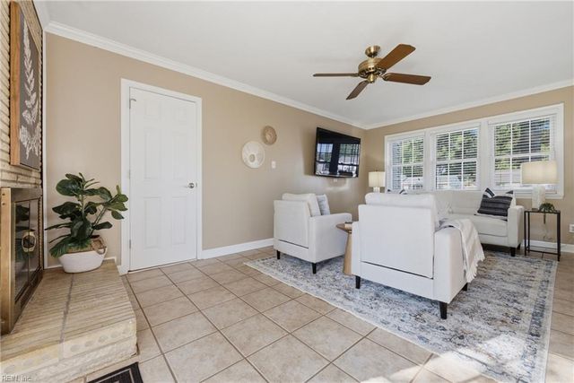 208 Great Hall CT, Virginia Beach, VA 23452