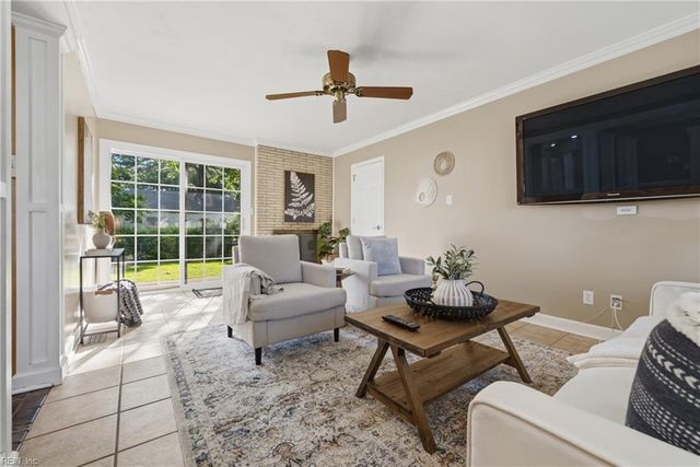 208 Great Hall CT, Virginia Beach, VA 23452