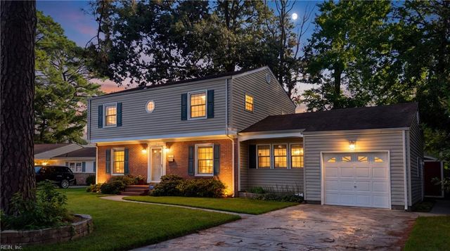 208 Great Hall CT, Virginia Beach, VA 23452