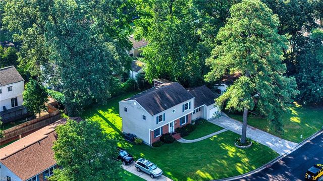 208 Great Hall CT, Virginia Beach, VA 23452