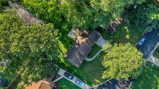 208 Great Hall CT, Virginia Beach, VA 23452