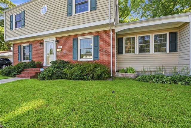 208 Great Hall CT, Virginia Beach, VA 23452