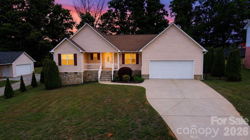 227 Periwinkle Street, Lincolnton, NC 28092